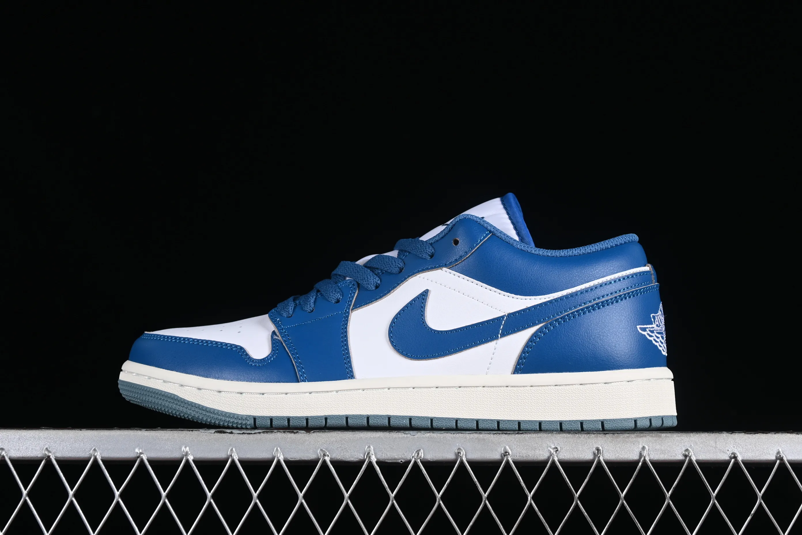 All categories Air Jordan Jordan series basketball shoes Air Jordan 1 Low Air Jordan 1 Low AJ1 Joe 1 retro white and blue low-top cultural and leisure sports sneakers FN5214-141